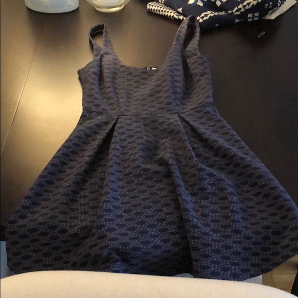 Likely size 4 blue and light grey printed dress - Picture 5 of 5